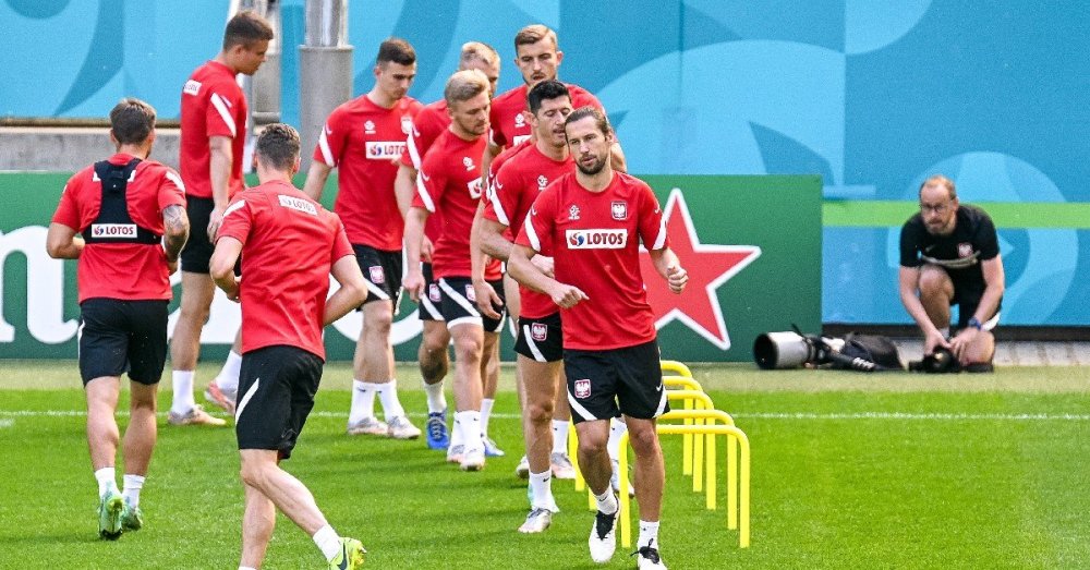 开云体育-关于中国队带队取胜！，莱万多夫斯基重要时刻领先优势明显上演精彩一战的信息