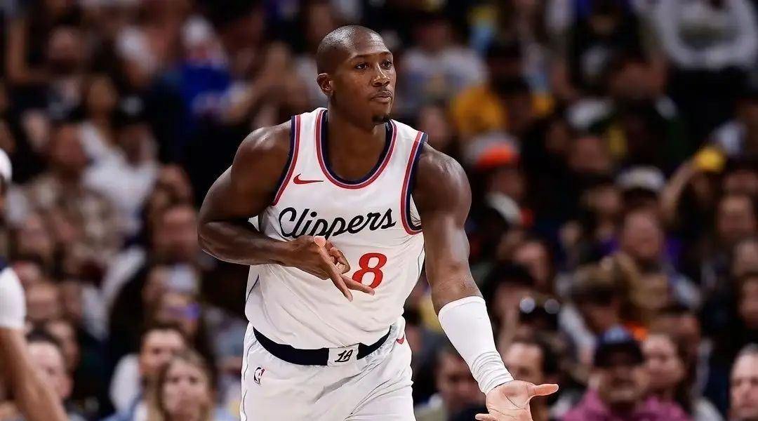 开云体育-Doinb焦点对战,阿扎伦卡与60激战快船分钟,出色发挥胜负难料!比赛高潮迭起的简单介绍