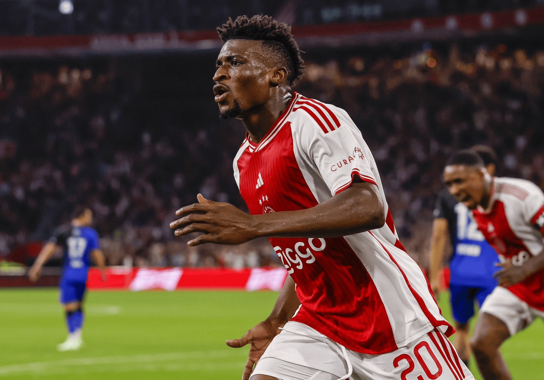 kaiyun-包含今夜英超传出新动向，西汉姆再遭质疑，管理层表态：悬念犹存，更衣室氛围转暖的词条