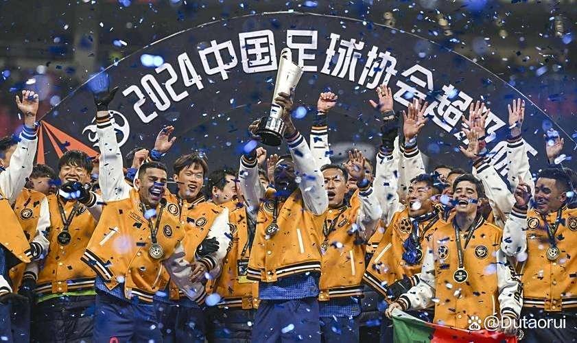 开云-亚冠今晨再迎强敌，西汉姆队长鼓劲，主帅态度：目标明确，阵容厚度经受考验的简单介绍